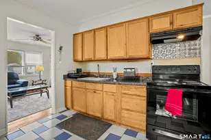 40 Compass Ln, West Haven, CT 06516 - Photo 8