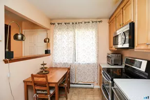 19 Woodway Rd, Stamford, CT 06907 - Photo 14