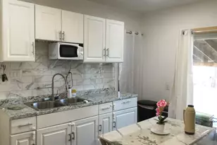 372 Summit St, Bridgeport, CT 06606 - Photo 6