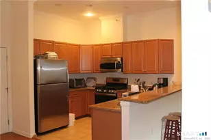 1 King Philip Dr, West Hartford, CT 06117 - Photo 8