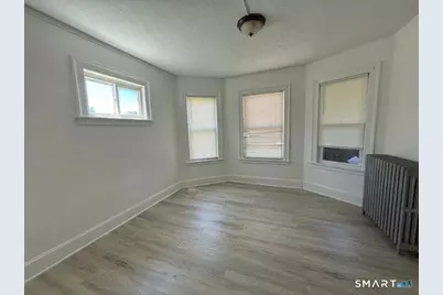 94-96 Hillside Avenue, Hartford, CT 06106 - Photo 12