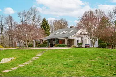 58 Woodchuck Lane, Ridgefield, CT 06877 - Photo 2