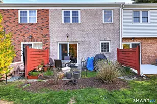 52 Salem Walk, Milford, CT 06460 - Photo 2