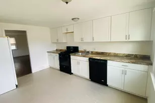 35 Harding Ave, Stratford, CT 06615 - Photo 2