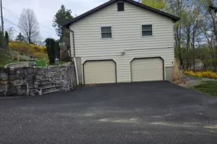 39 Charcoal Ridge Rd E, New Fairfield, CT 06812 - Photo 20
