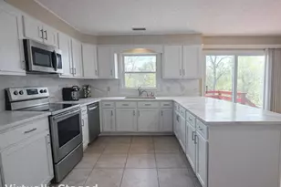 39 Charcoal Ridge Rd E, New Fairfield, CT 06812 - Photo 6
