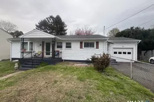 21 Northwood St, Enfield, CT 06082 - Photo 2