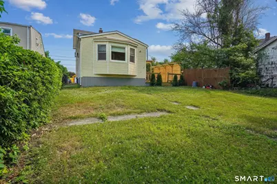 10 Wells Avenue #A, Stamford, CT 06902 - Photo 16