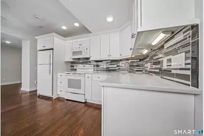 10 Wells Avenue #A, Stamford, CT 06902 - Photo 4