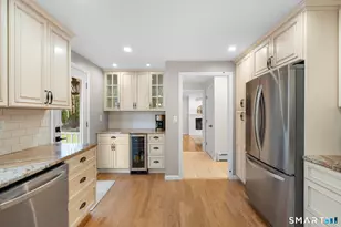 278 Charles Ct, Orange, CT 06477 - Photo 8