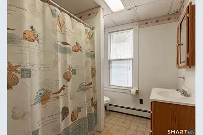 34 Queen Street, Meriden, CT 06451 - Photo 24