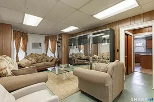 34 Queen St, Meriden, CT 06451 - Photo 10