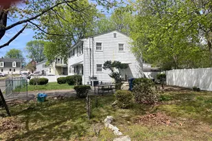 25 Catherine St, West Haven, CT 06516 - Photo 4