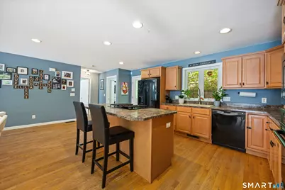 960 Thorpe Avenue, Meriden, CT 06450 - Photo 4