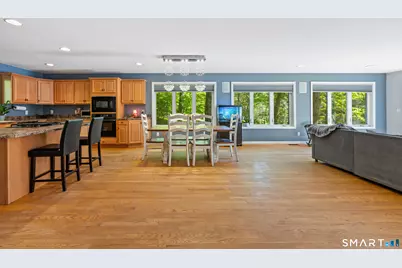 960 Thorpe Avenue, Meriden, CT 06450 - Photo 10