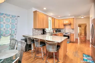 765 Cutspring Rd, Stratford, CT 06614 - Photo 6