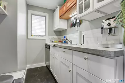 18 Cottage Street, New Haven, CT 06511 - Photo 28