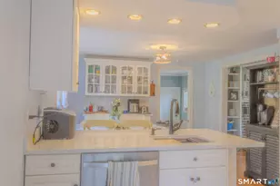 708 Park Ave, Windsor, CT 06095 - Photo 8