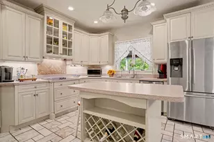 3 Joseph's Ln, Brookfield, CT 06804 - Photo 6