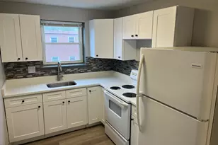 32 Cook Ave, Meriden, CT 06451 - Photo 2