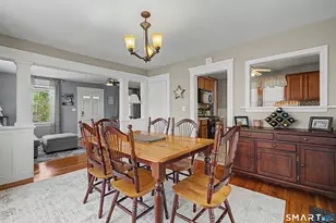 36 Cottage Pl, Stratford, CT 06614 - Photo 6