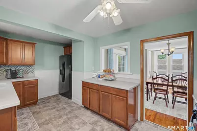36 Cottage Place, Stratford, CT 06614 - Photo 8