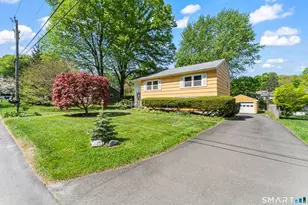 10 Brookwood Dr, Bethel, CT 06801 - Photo 2