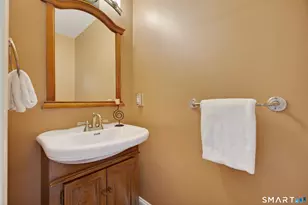 22 Scenic View Dr, Newtown, CT 06470 - Photo 32