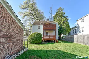 146 Warsaw St, Fairfield, CT 06825 - Photo 18