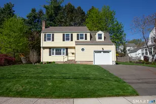 71 Riggs Ave, West Hartford, CT 06107 - Photo 34