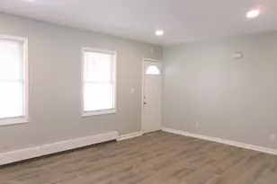 858 Hope St, Stamford, CT 06907 - Photo 4