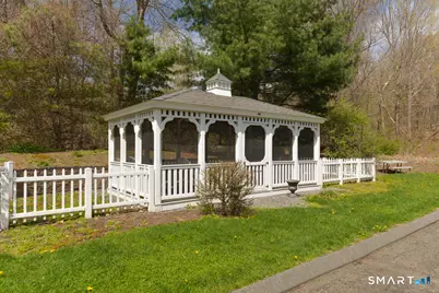 8 Pecks Lane, Newtown, CT 06470 - Photo 12