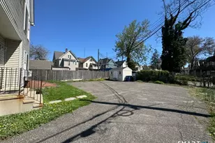 32-34 Yale St, Bridgeport, CT 06605 - Photo 2