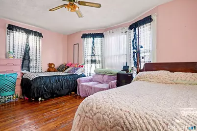527 Colorado Avenue, Bridgeport, CT 06605 - Photo 12