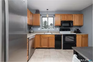 550 Darling St, Southington, CT 06489 - Photo 8