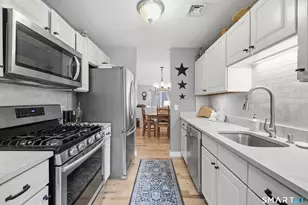 2 Rivermead, Avon, CT 06001 - Photo 8