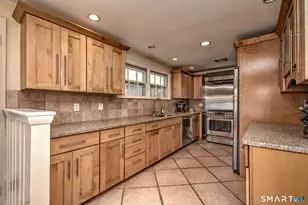 1085 Dunbar Hill Rd, Hamden, CT 06514 - Photo 14