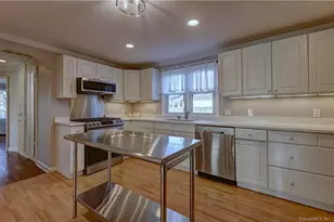 22 Usher St, Milford, CT 06460 - Photo 6