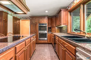 102 Drown Rd, Pomfret, CT 06259 - Photo 12