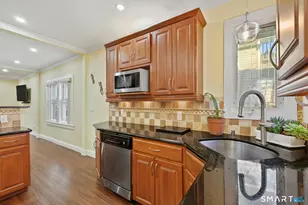 26 Melrose Pl, Stamford, CT 06902 - Photo 10