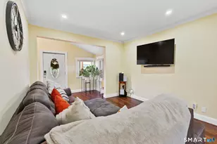 26 Melrose Pl, Stamford, CT 06902 - Photo 2