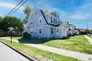 131 Aldine Ave, Bridgeport, CT 06604 - Photo 2