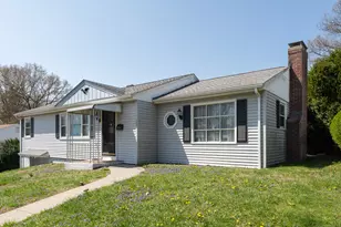 143 Beth Ln, Waterbury, CT 06705 - Photo 2