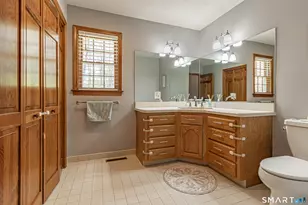 33 Country Club Woods Cir, Waterbury, CT 06708 - Photo 34