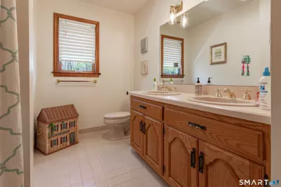 33 Country Club Woods Circle, Waterbury, CT 06708 - Photo 32