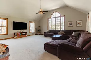 33 Country Club Woods Cir, Waterbury, CT 06708 - Photo 18