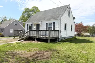 102 Benham St, Bristol, CT 06010 - Photo 2
