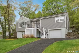 9 Round Hill Rd, Trumbull, CT 06611 - Photo 20