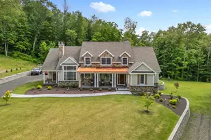 49 Round Hill Rd, Woodbridge, CT 06525 - Photo 2
