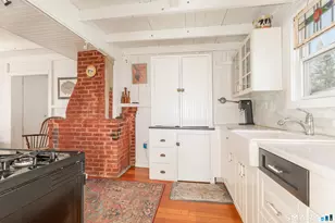 25 Bishop Rd, Branford, CT 06405 - Photo 10